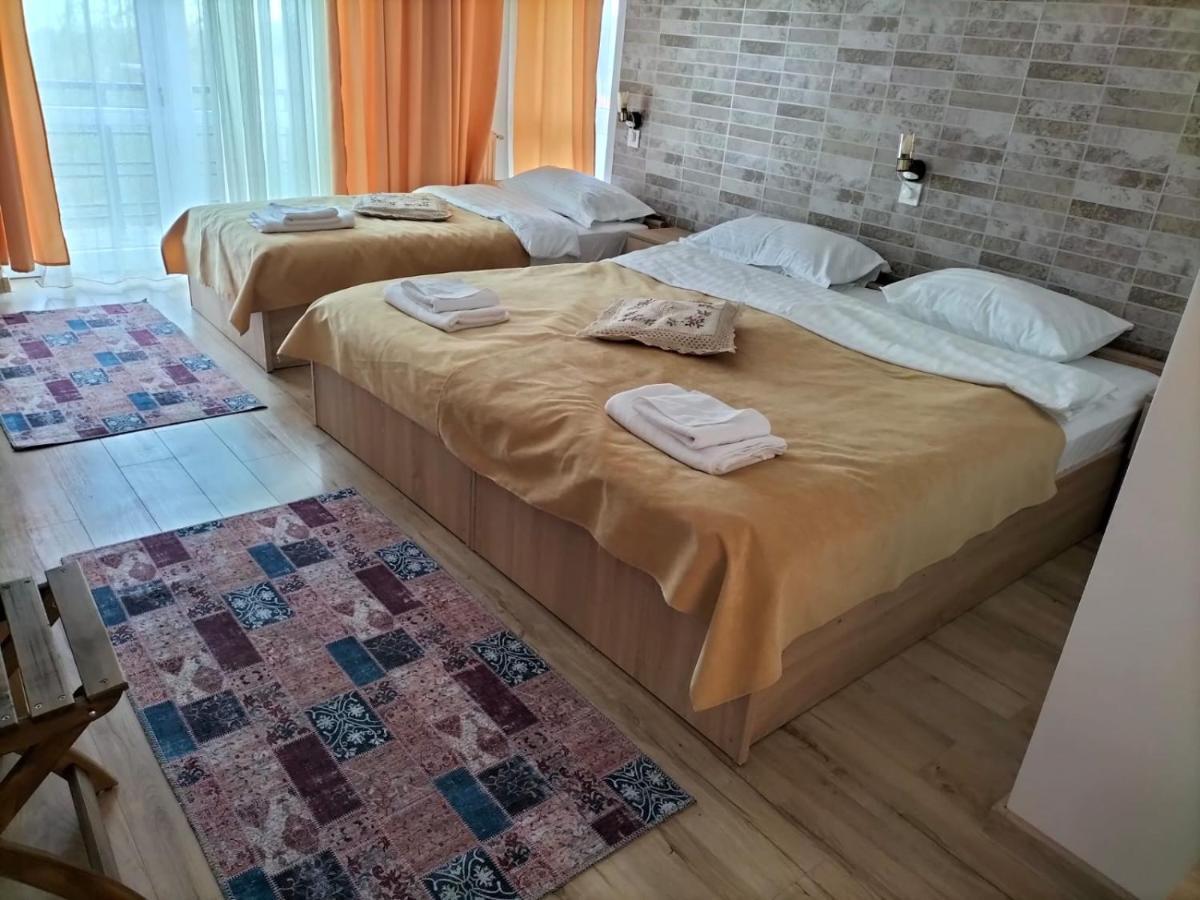 Conacul Doamnei Hotel Nucşoara Exterior foto